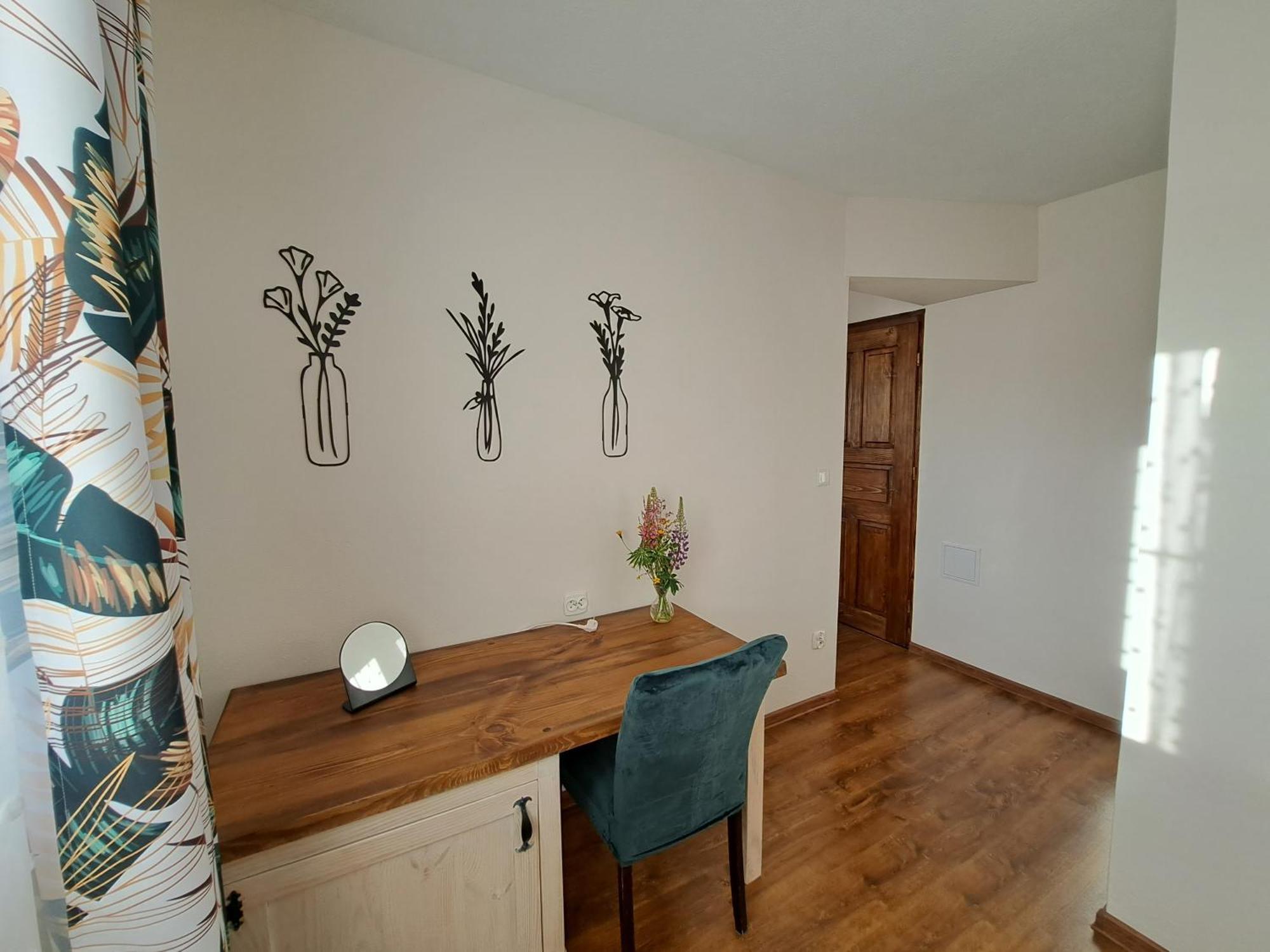 Willa Diana- Z Panorama Jeziora I Gor W Polanczyku Bilik gambar
